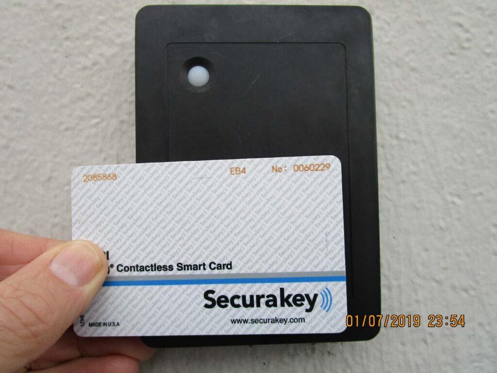 card-reader card-reader